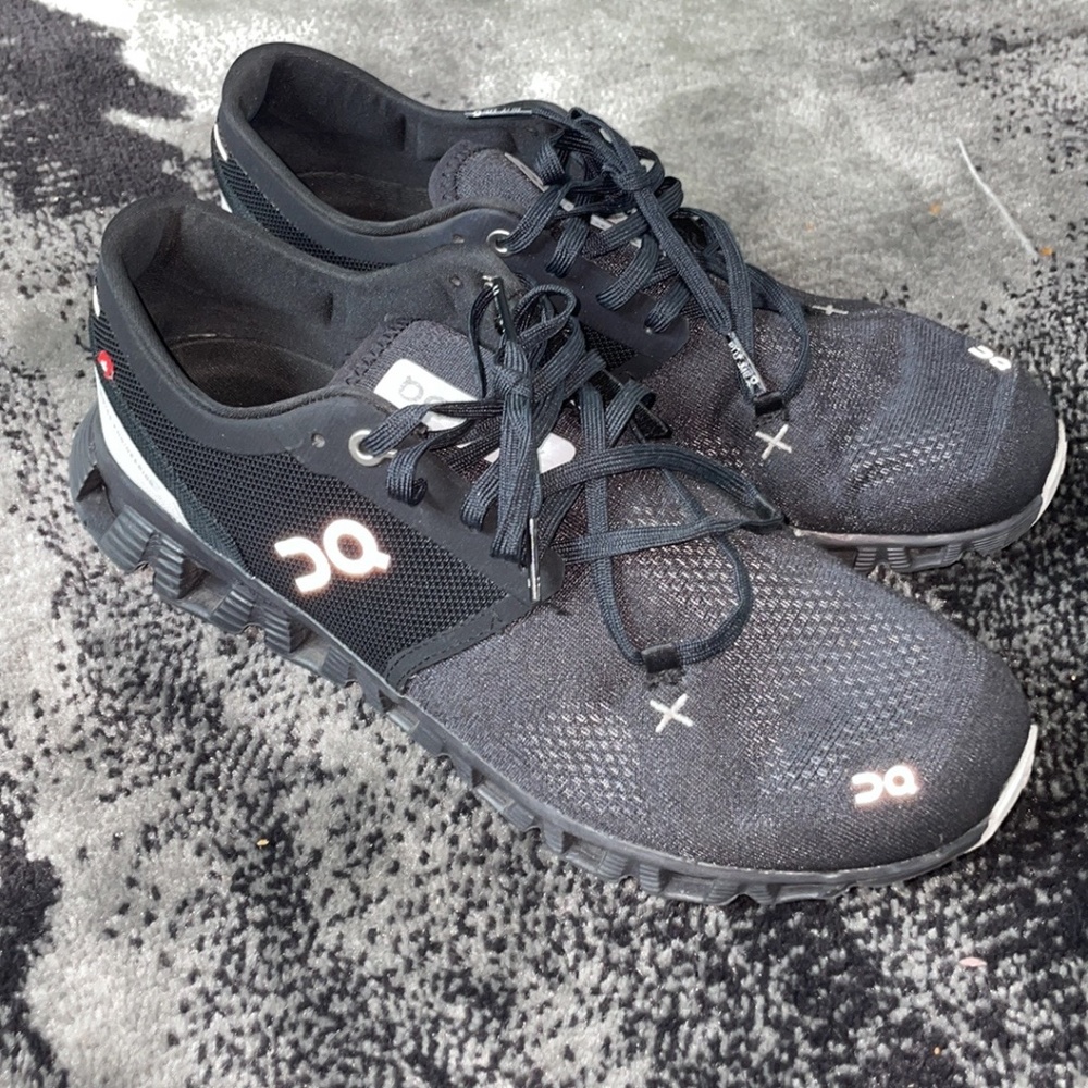 On Running Black Cloud X 3 Sneakers Size 10